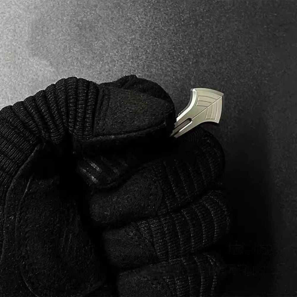 Collar de autodefensa de aleación de zinc con colgante abrebotellas